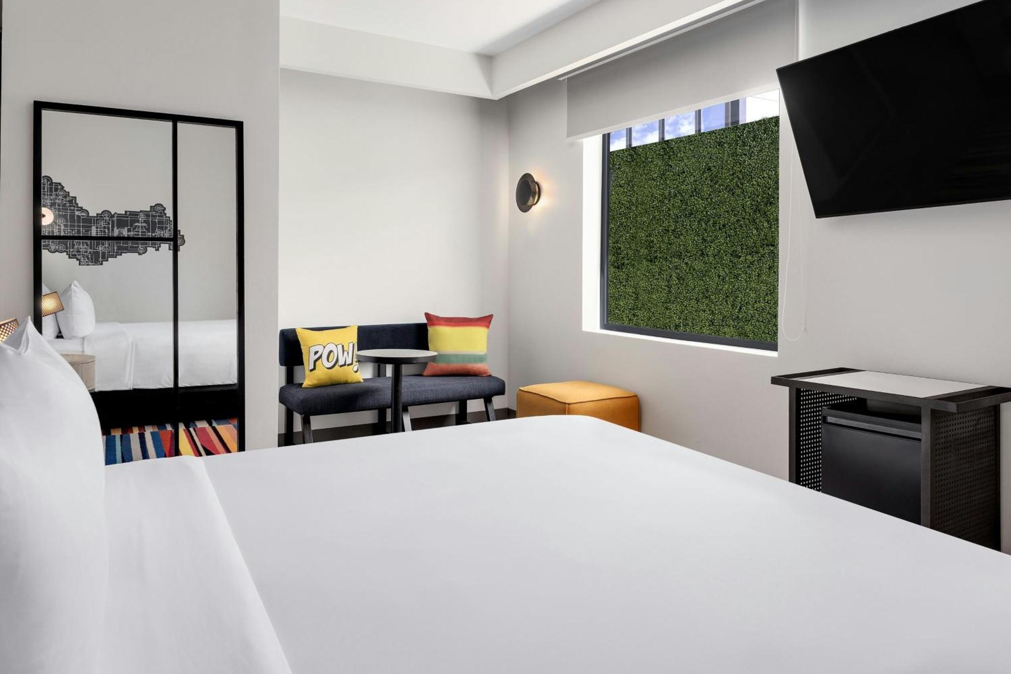 Aloft Santo Domingo Piantini Hotel Exterior photo