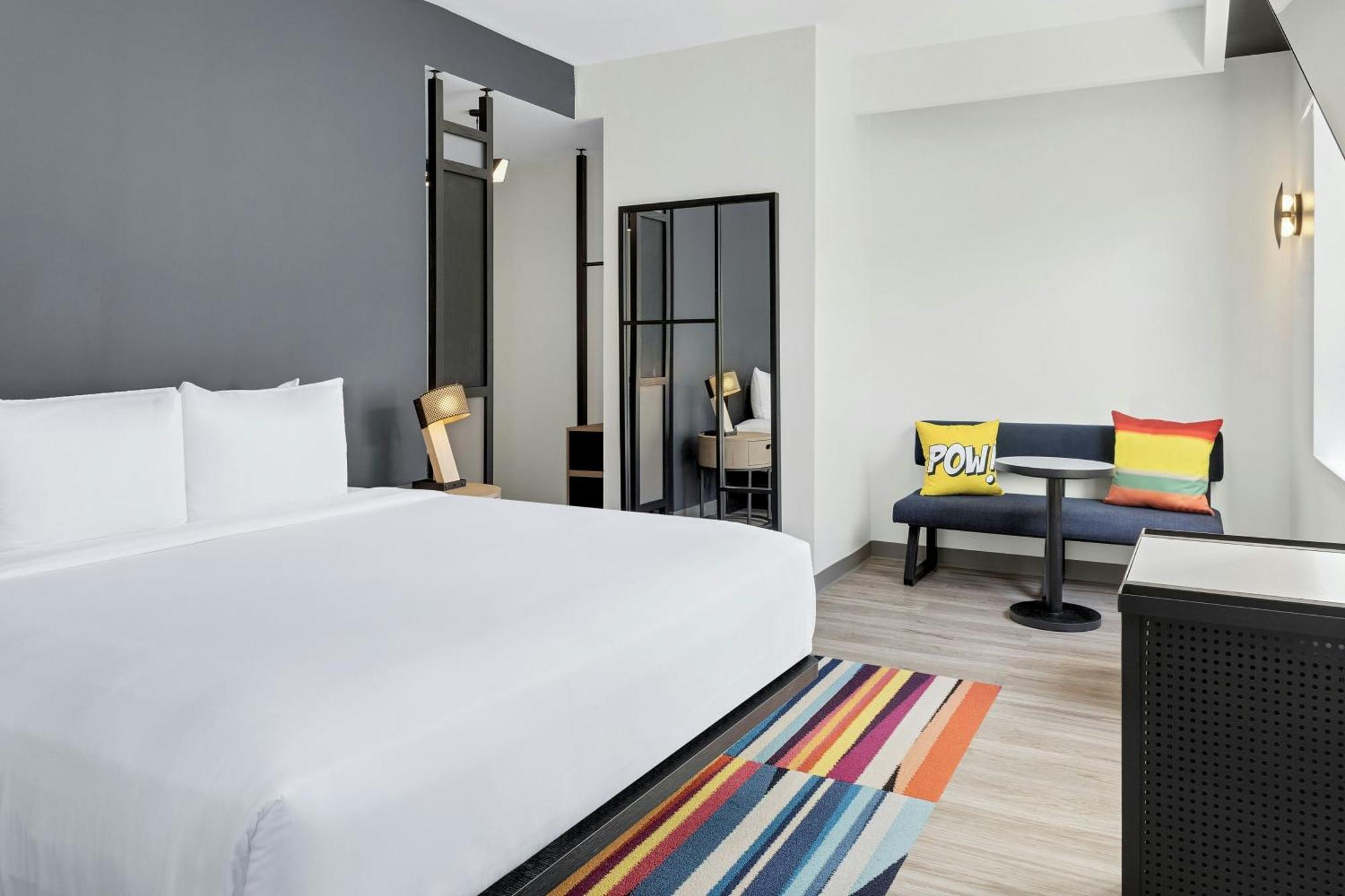 Aloft Santo Domingo Piantini Hotel Exterior photo