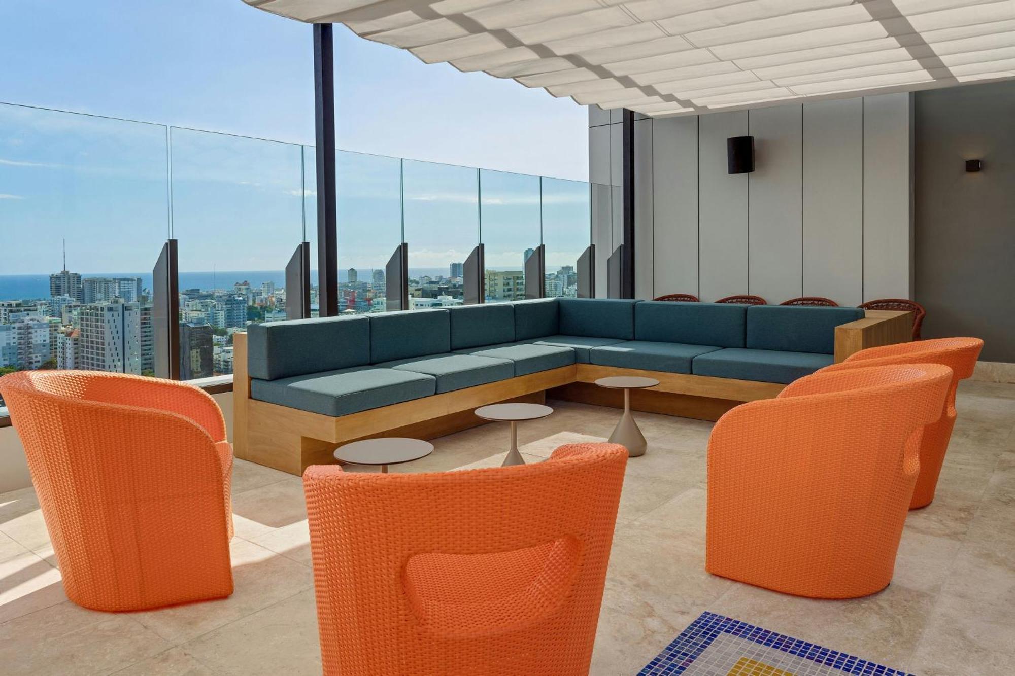 Aloft Santo Domingo Piantini Hotel Exterior photo