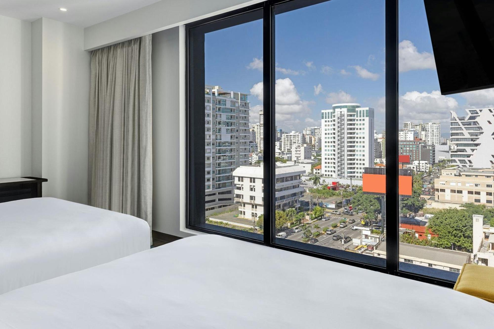 Aloft Santo Domingo Piantini Hotel Exterior photo